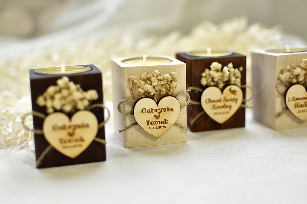 świecznik z suszoną gipsówką